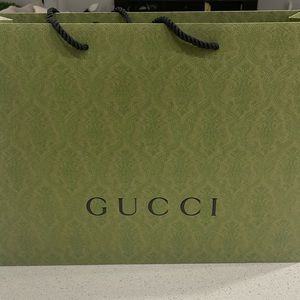Gucci sturdy shopping bag